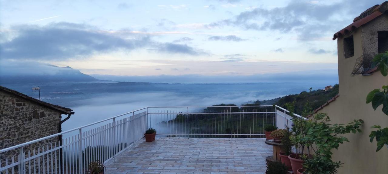 Stimigliano Casa In The Clouds B&B 외부 사진